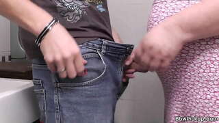 Fucked en ryg i en tyk hul