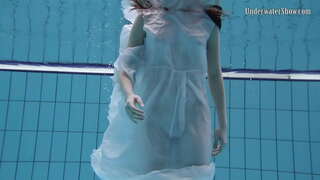 Onderwater wêreld van blote babes