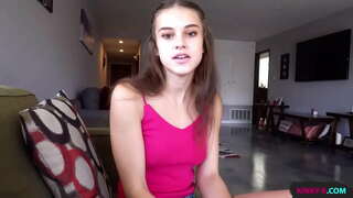 Իմ խորթ քույրը ՝ իմացել է, որ նրա տղան է, դավաճանում է նրան, եւ ցանկանում է վրեժխնդիր լինել իրեն, նա խնդրեց ինձ трахнуть նրան եւ թույլ տալ նրան լուսանկարել մեզ Ellie Idol