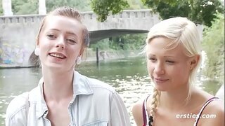 Allemande Lesbienne lécher et doigter