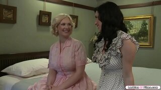 Брюнетка чакламын грудастый блондинкаос аслыз эш, ачиз сярысь вераны кутскиз солэн быдӟалаез но сиська.Ог-огдэс чупаны кутскиз но, со бӧрысь та гочатэ.Собере соосты эшъёсылы но со нюлэмзэс сюпсьыны сиська со кысӥе.Эшедлэсь ответсэ самой сое ик лэсьтыны соосын ӵош.