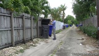 Alyssa លីប្ដូកូនប្រុសរបស់មិត្តភក្តិនៅក្រៅ